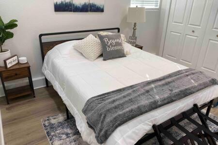 Country Charmer Single Story Cottage Pet Friendly Loomis Экстерьер фото